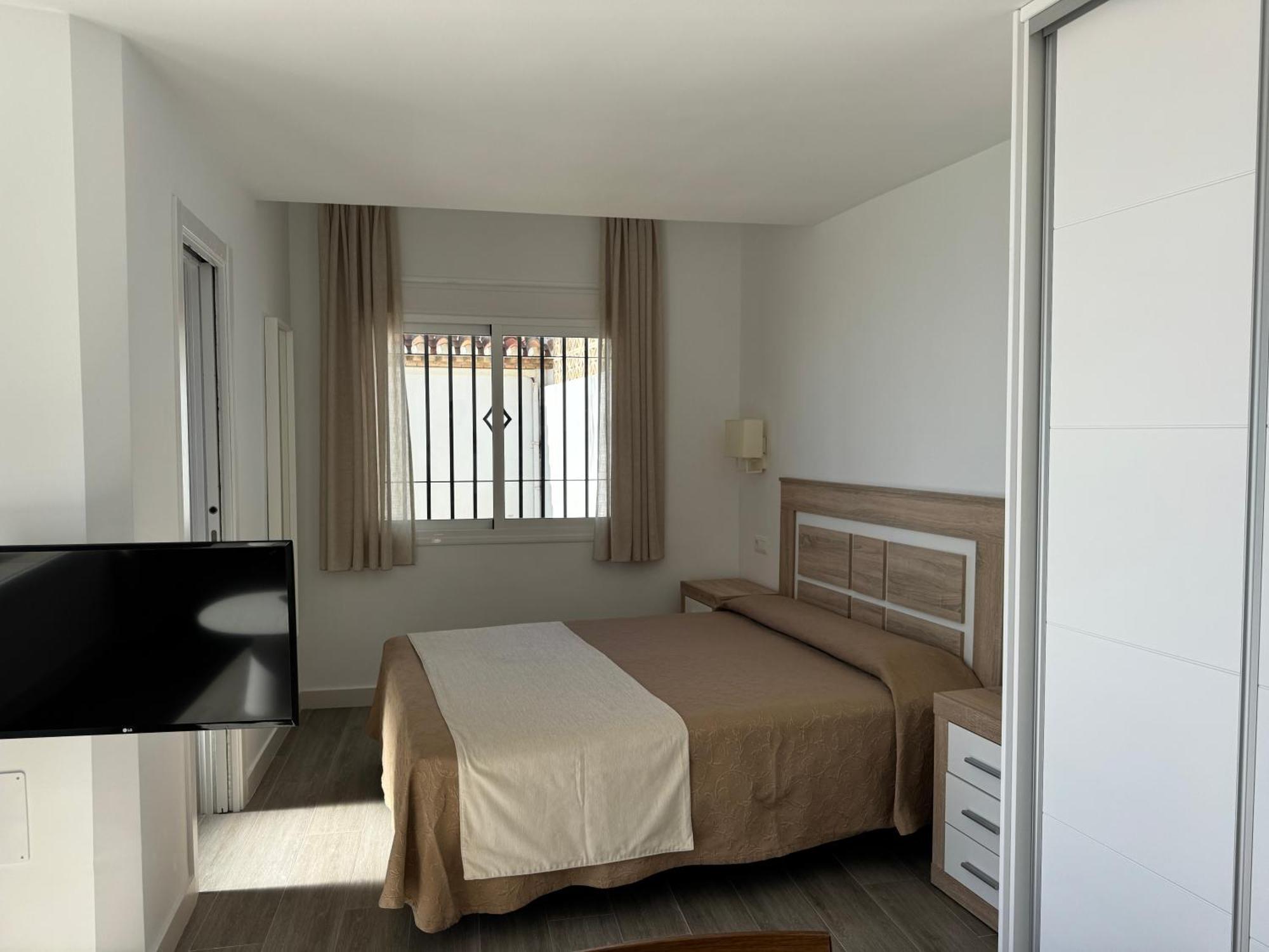 Apartamentos Perla Marina Нерха Екстериор снимка